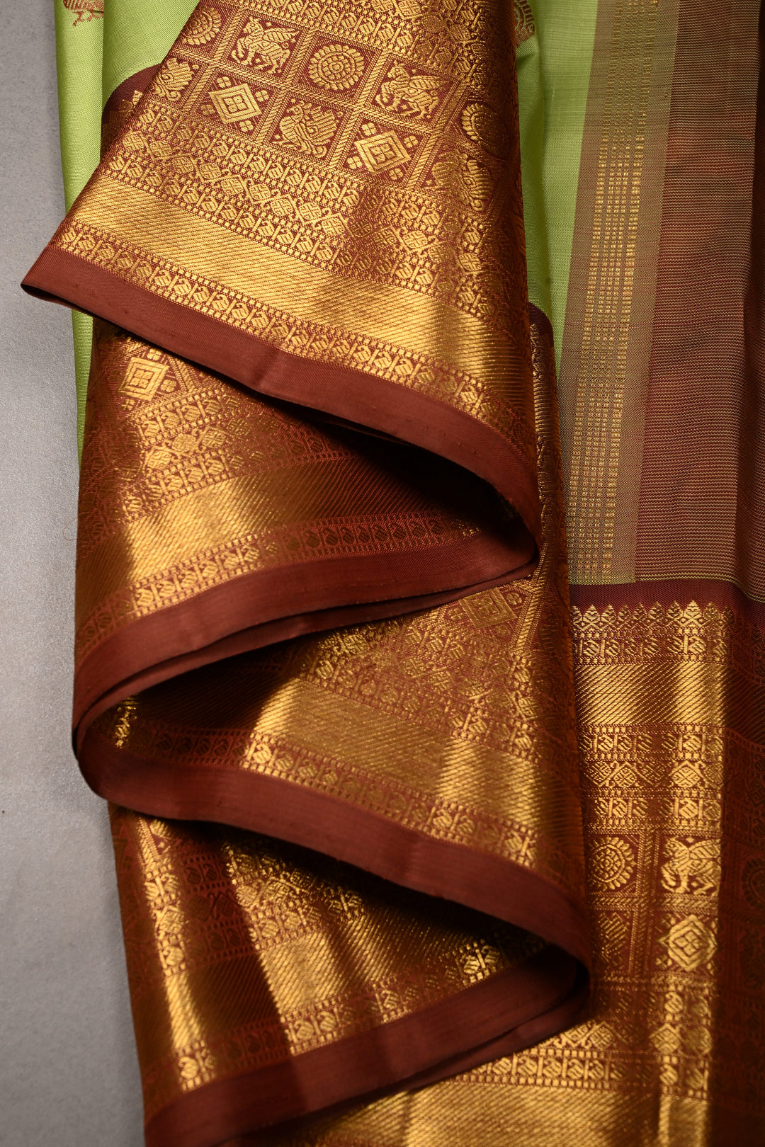 Pista Green Korvai Kanjivaram Pure Silk Saree with Thread Buttas and Contrast Zari Border | SILK MARK CERTIFIED