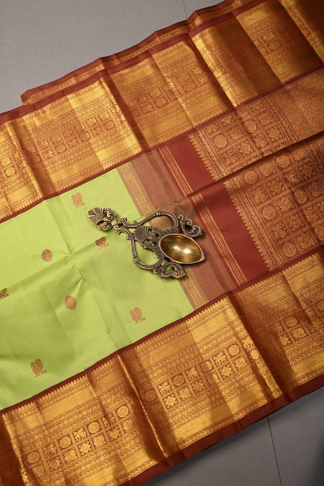 Pista Green Korvai Kanjivaram Pure Silk Saree with Thread Buttas and Contrast Zari Border | SILK MARK CERTIFIED