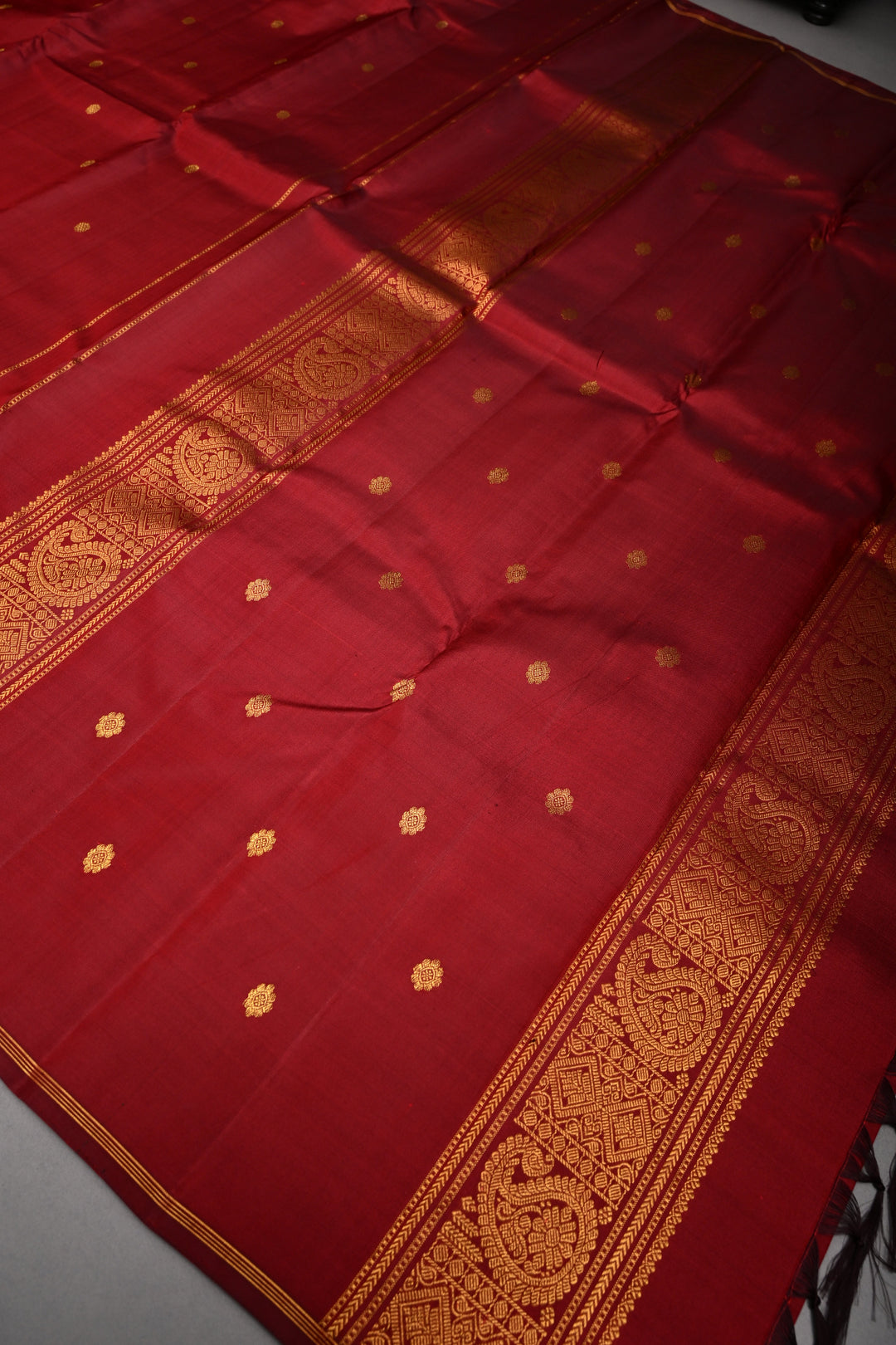 Maroon Kanjivaram Pure Silk Saree with Zari Buttis and Distinct Twin Parrot Motifs on Border | SILK MARK CERTIFIED