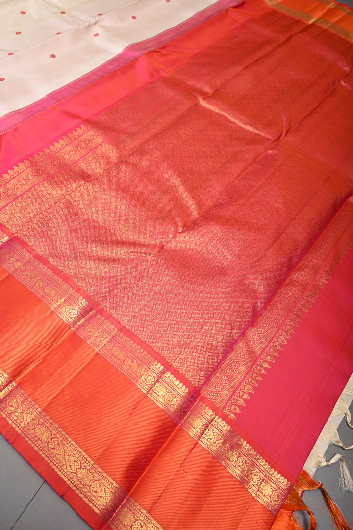 Off White Korvai Kanjivaram Pure Silk Saree with Thread Buttas and Contrast Zari Border | SILK MARK CERTIFIED | SHOBITAM