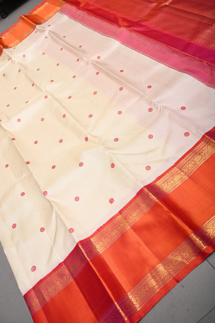 Off White Korvai Kanjivaram Pure Silk Saree with Thread Buttas and Contrast Zari Border | SILK MARK CERTIFIED | SHOBITAM