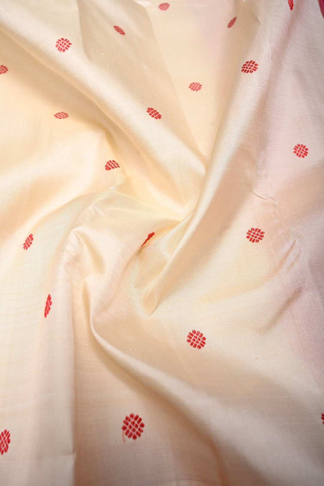 Off White Korvai Kanjivaram Pure Silk Saree with Thread Buttas and Contrast Zari Border | SILK MARK CERTIFIED | SHOBITAM