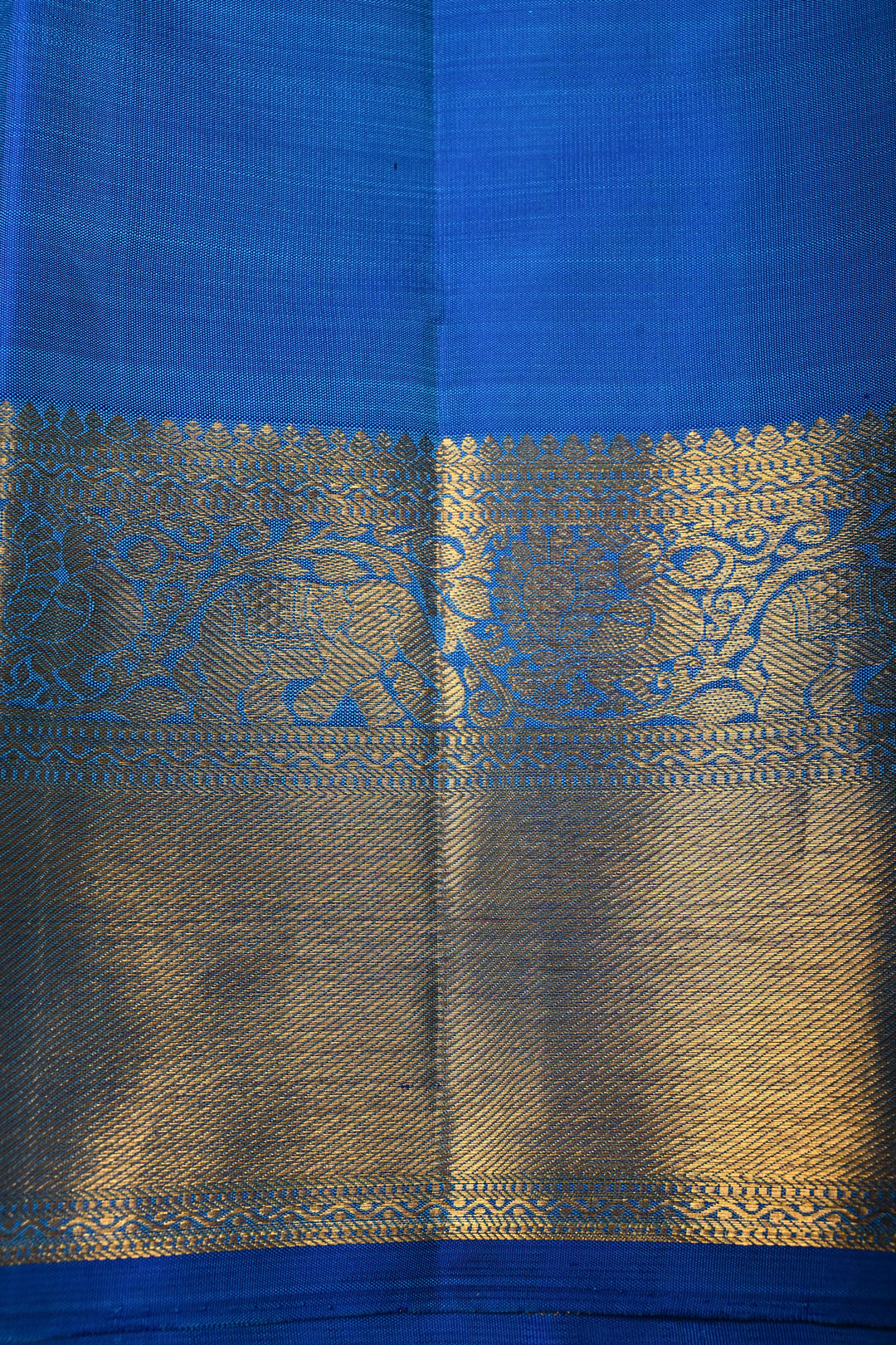 Blue-Green Dual Tone Self Brocade on Kanjivaram Pure Silk Saree with Damask Zari Buttas and Zari Border | SILK MARK CERTIFIED | SHOBITAM