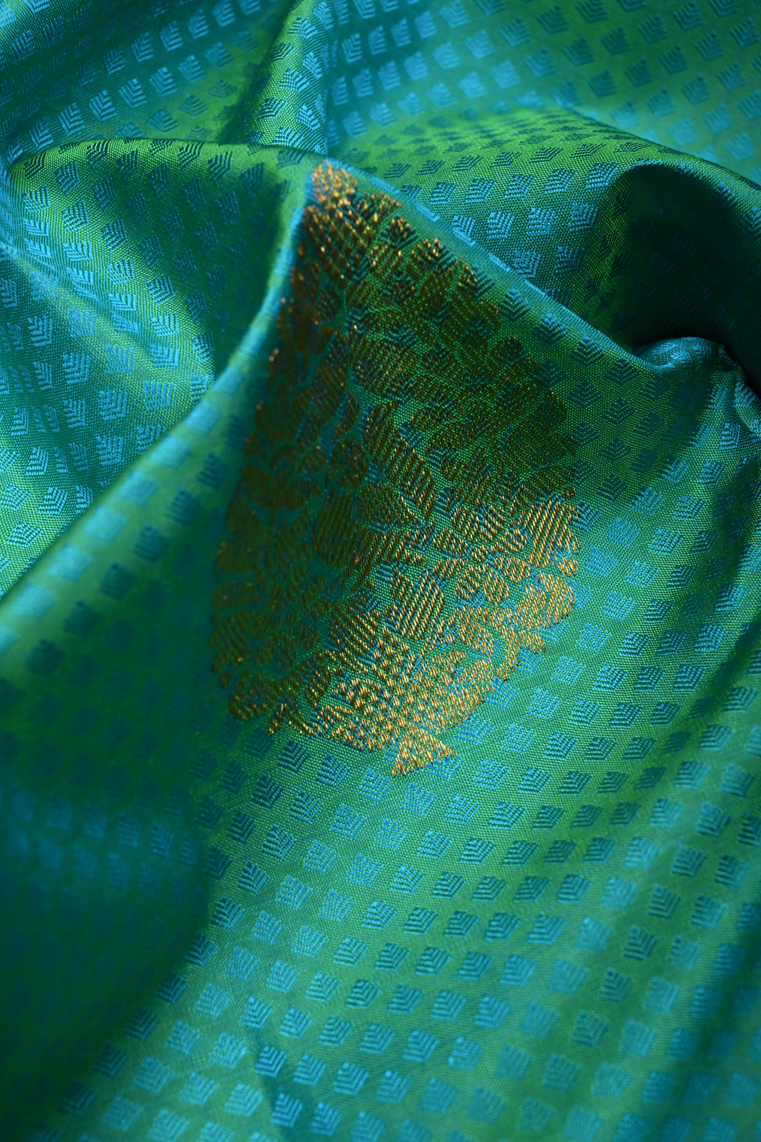 Blue-Green Dual Tone Self Brocade on Kanjivaram Pure Silk Saree with Damask Zari Buttas and Zari Border | SILK MARK CERTIFIED | SHOBITAM
