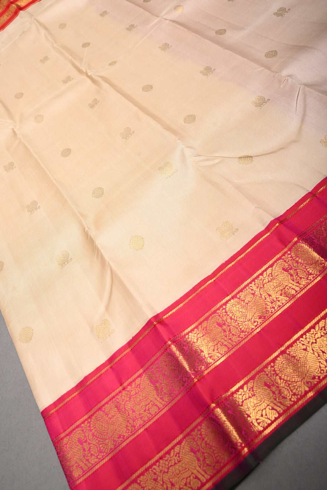 Cream Korvai Kanjivaram Pure Silk Saree with Zari Buttas and Contrast Zari Border | SILK MARK CERTIFIED | SHOBITAM