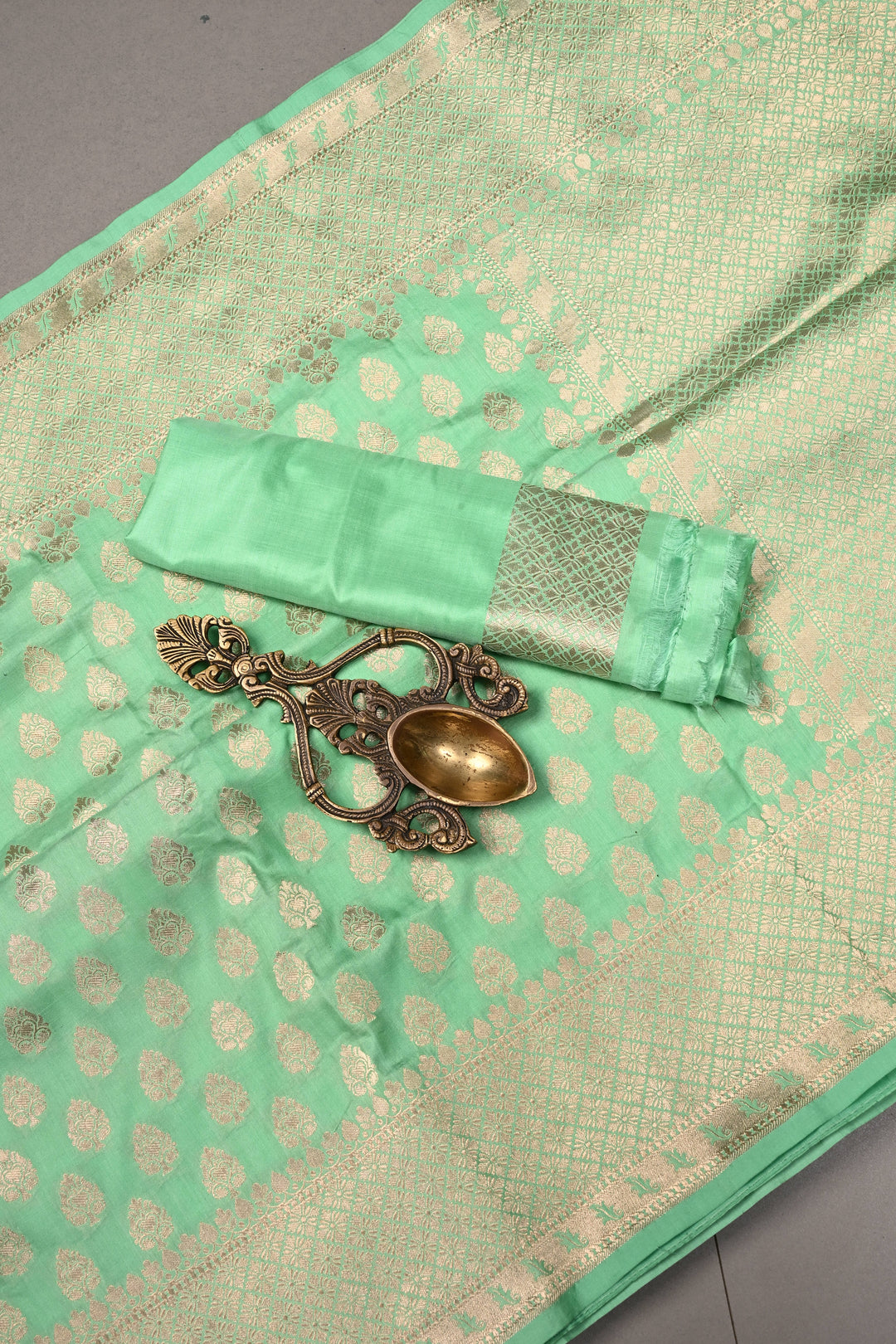 Green Pure Banarasi Katan Silk Saree with Floral Zari Buttas Brocade and Zari Border | SILK MARK CERTIFIED | SHOBITAM