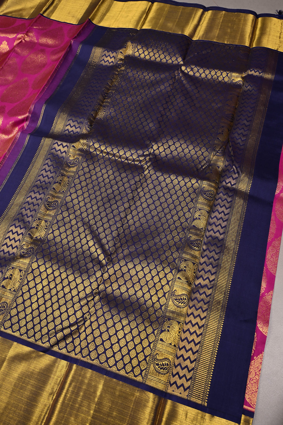Magenta Pure Kanjivaram Silk Saree with Zari Brocade and Contrast Zari Border | SILK MARK CERTIFIED | SHOBITAM