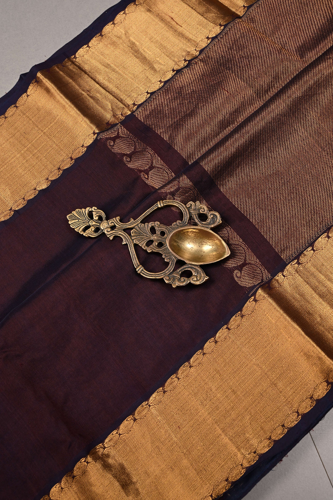 Kanchana Dual tone Kanchi Silk Cotton 100% Handloom Saree with Zari Border | SHOBITAM