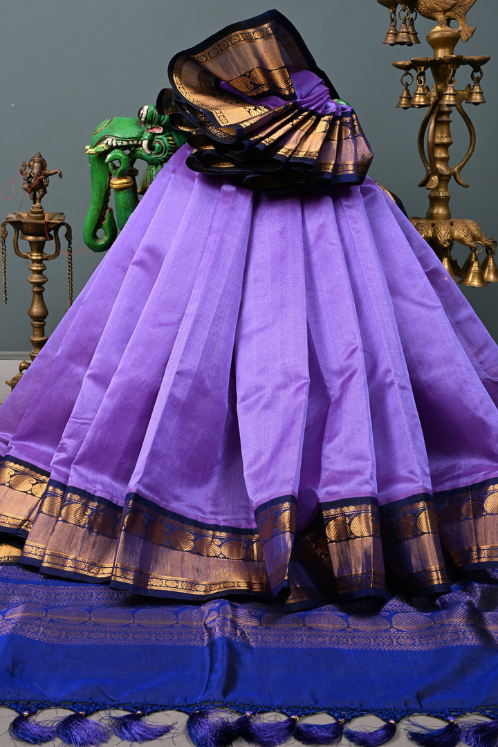 Lavender Dual Tone Kanchi Silk Cotton Handloom Saree with Contrast Paisley Zari Border | SHOBITAM