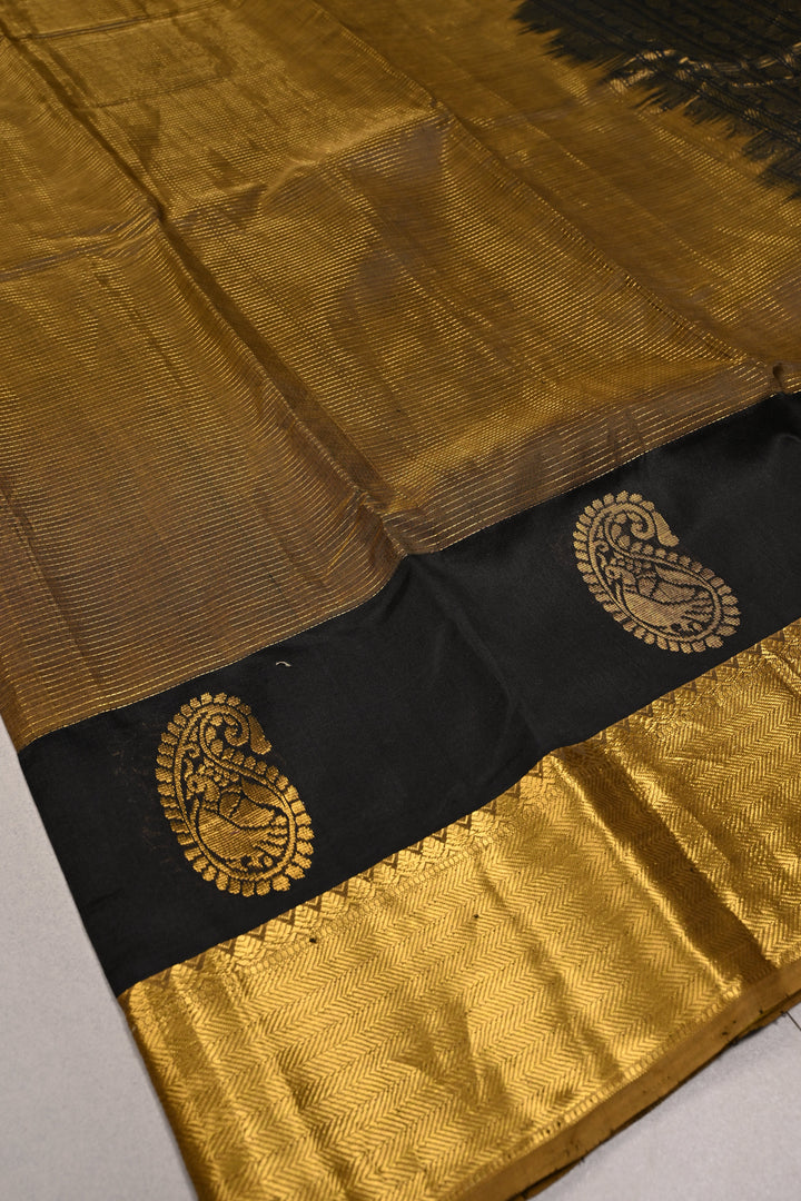 Deep Ollive Green Dual Tone Kanchi Silk Cotton Handloom Saree with Vairaoosi Zari Stripes and Distinct Paisley Motifs on Zari Border | SHOBITAM