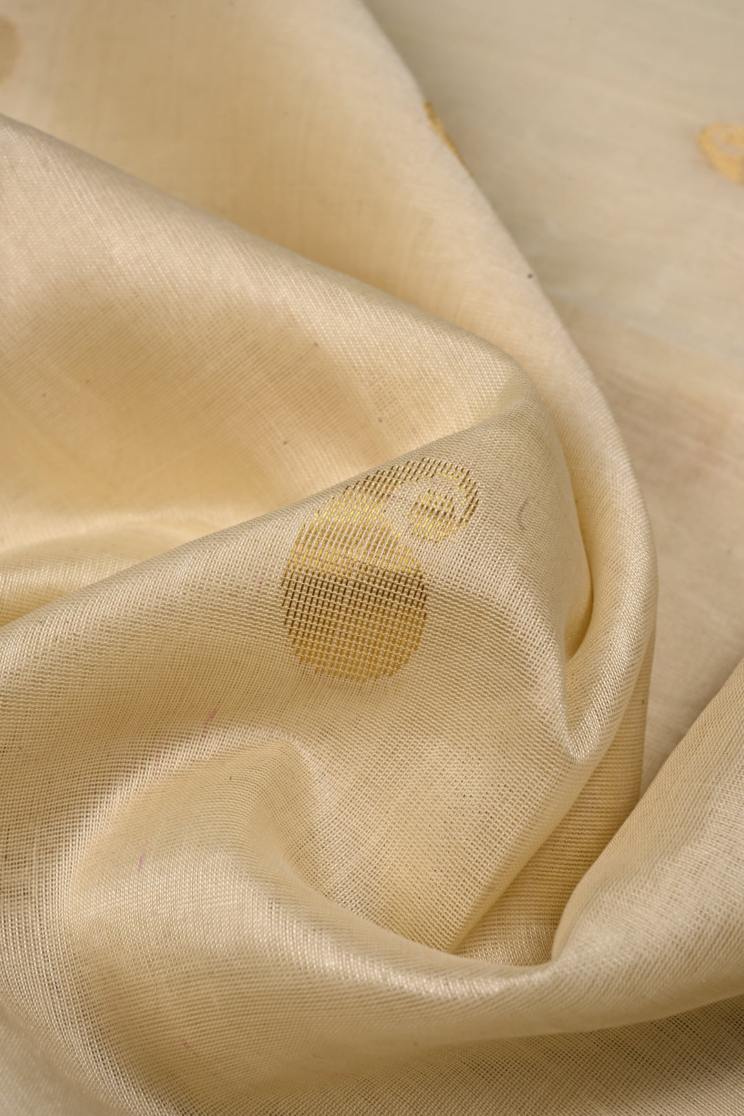 Ivory Kanchi Silk Cotton 100% Handloom Saree with Paisley Zari Buttas and Contrast Zari Border | SHOBITAM