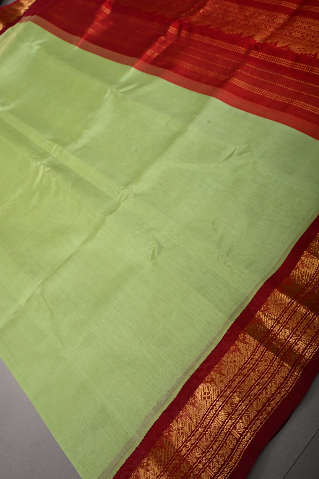 Pista Green Koravi Kanchi Silk Cotton 100% Handloom Saree with Contrast Zari Border | SHOBITAM