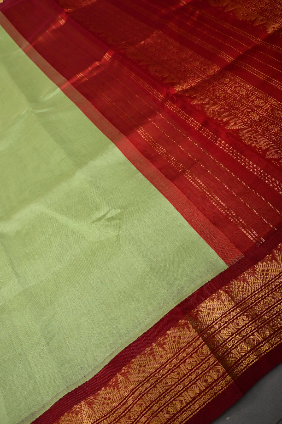 Pista Green Koravi Kanchi Silk Cotton 100% Handloom Saree with Contrast Zari Border | SHOBITAM