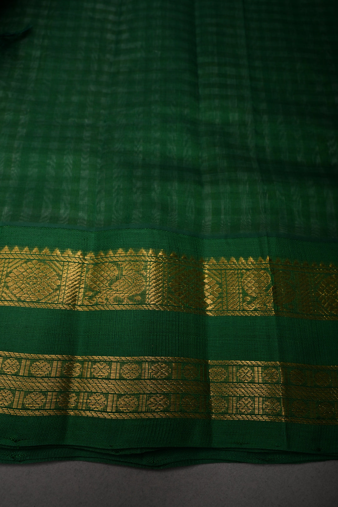 Green-White Koravi Charming Vintage Checks on Kanchi Silk Cotton 100% Handloom Saree with Zari Border | SHOBITAM
