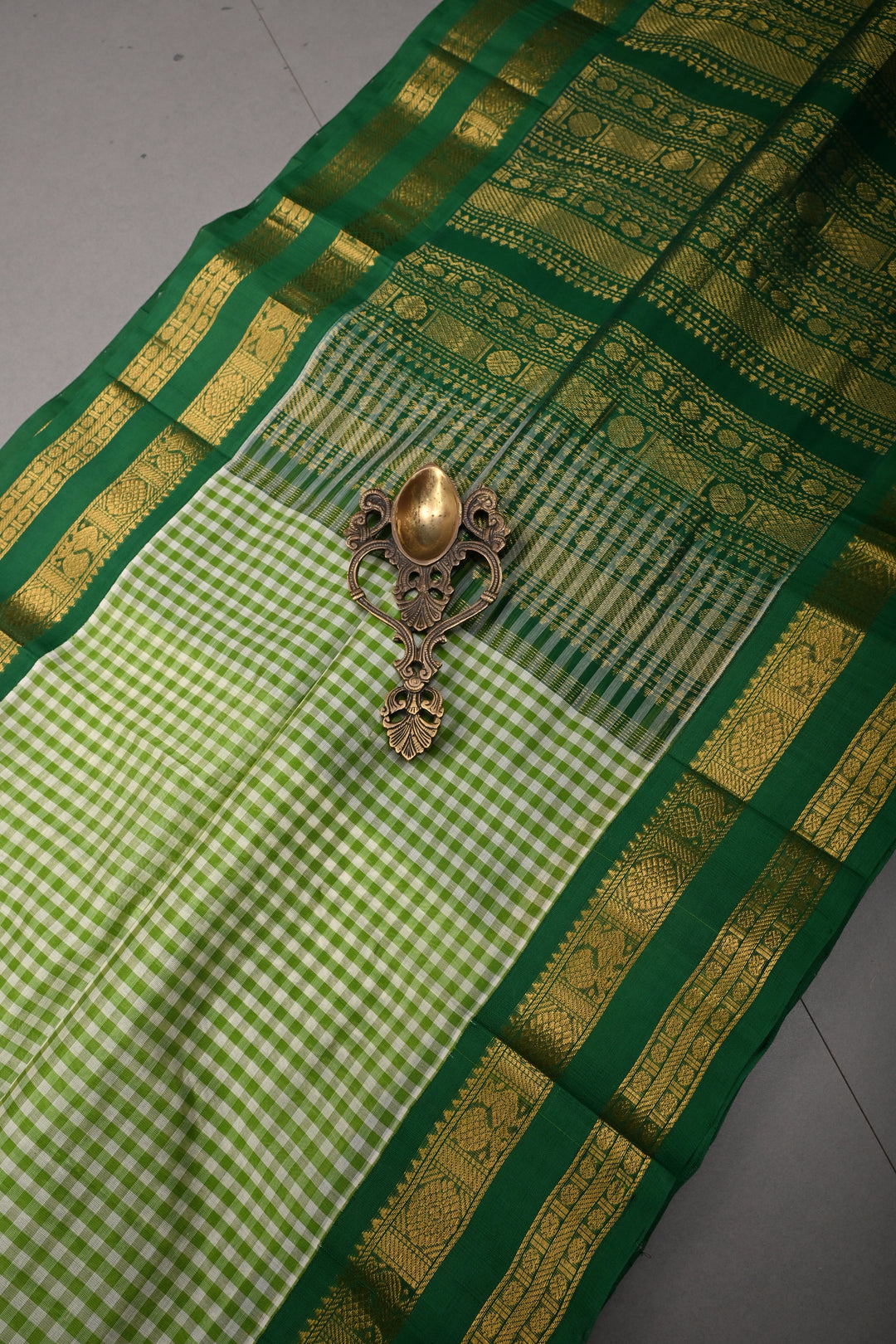 Green-White Koravi Charming Vintage Checks on Kanchi Silk Cotton 100% Handloom Saree with Zari Border | SHOBITAM