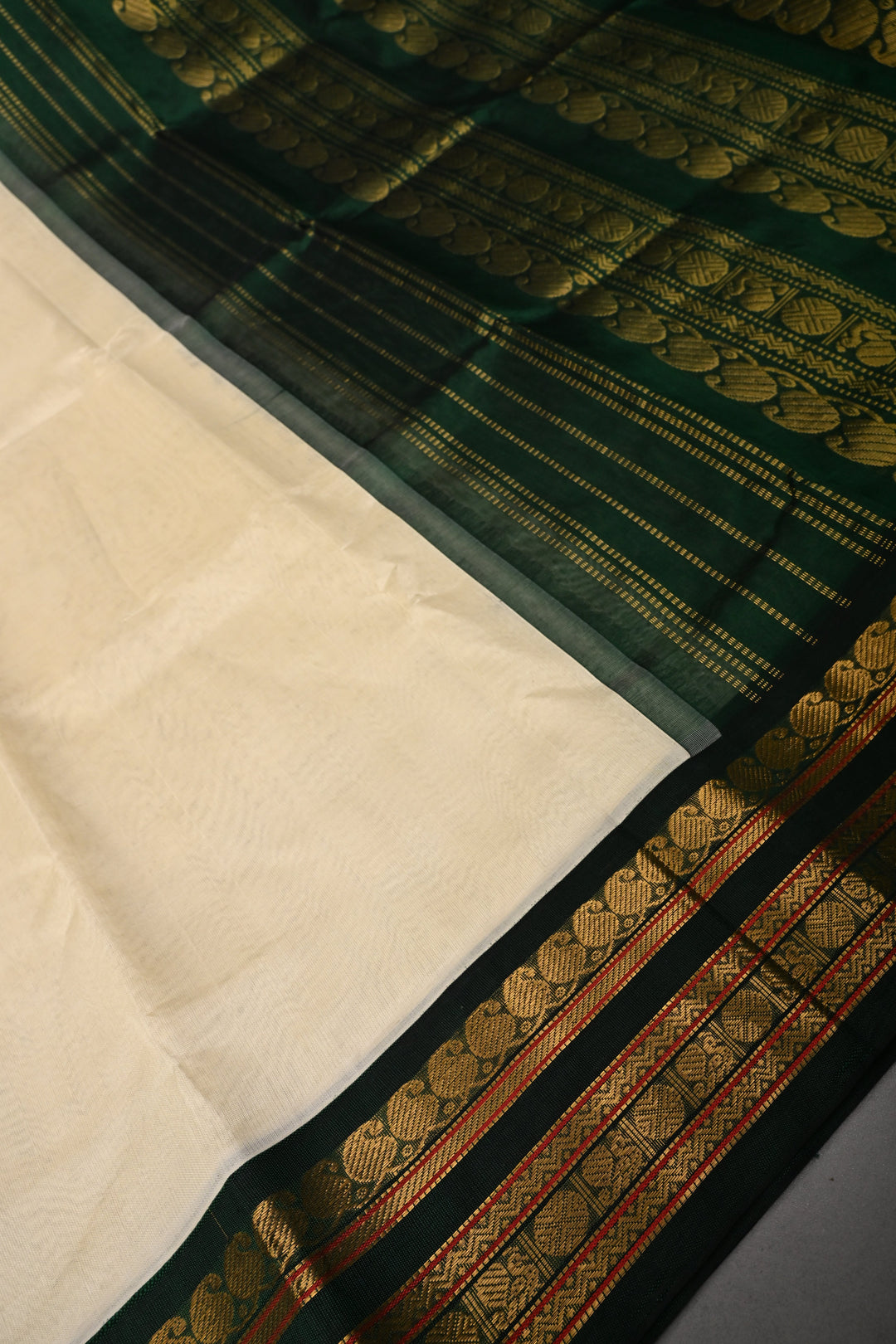 Off White Koravi Kanchi Silk Cotton 100% Handloom Saree with Contrast Zari Border | SHOBITAM