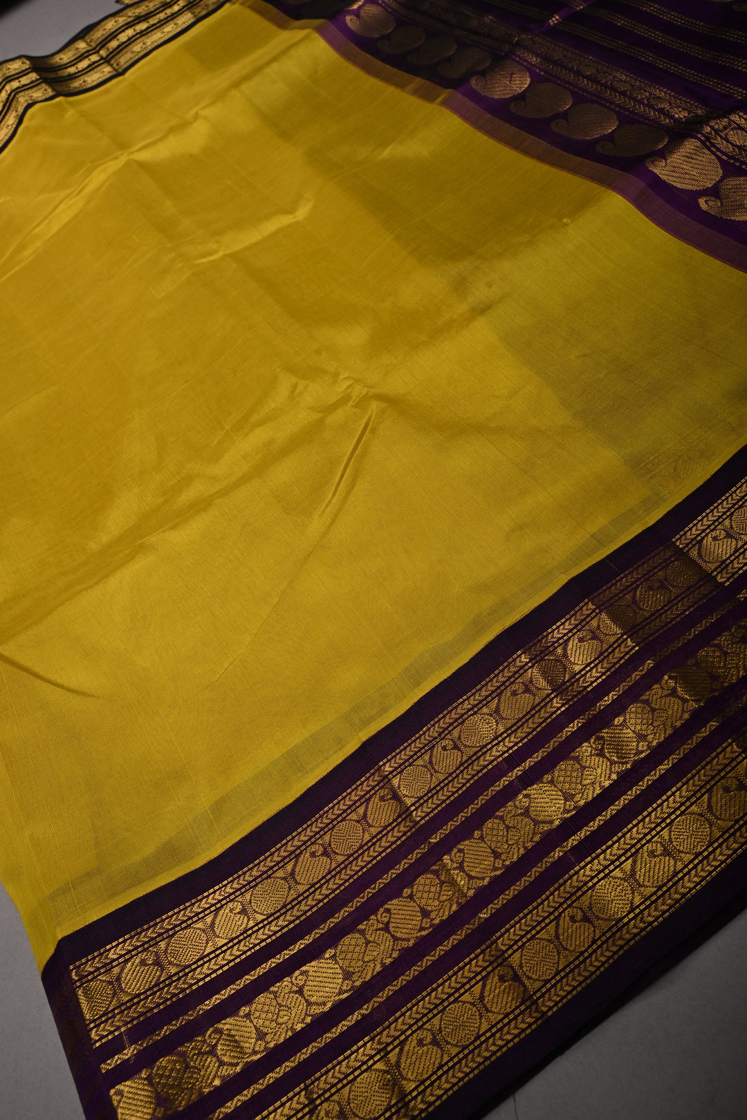 Moss Green Kanchi Silk Cotton 100% Handloom Saree with Contrast Zari Border | SHOBITAM