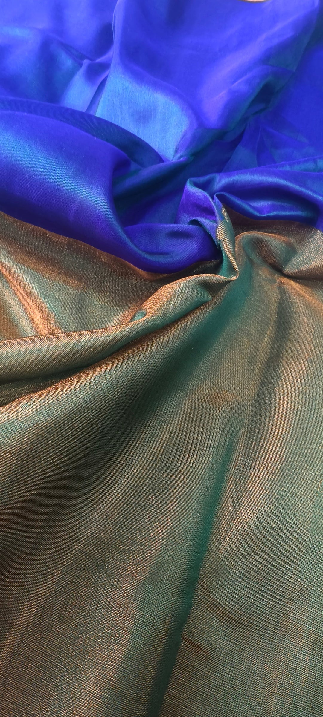 Peacock Blue-Purple Dual tone Uppada Handloom Silk Saree with Green Contrast half Tissue Border | SILK MARK CERTIFIED | SHOBITAM