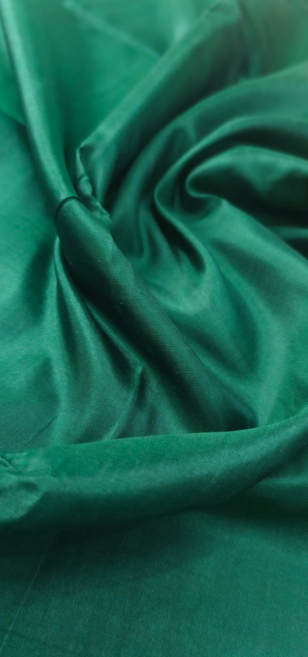 Bottle Green Uppada Handloom Silk Saree with Contrast Minimal Border and Pallu | SILK MARK CERTIFIED | SHOBITAM