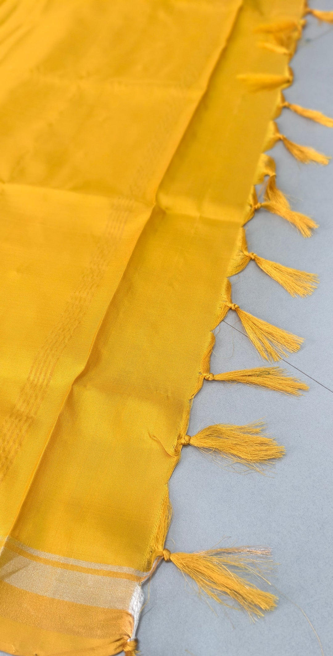 Bottle Green Uppada Handloom Silk Saree with Contrast Minimal Border and Pallu | SILK MARK CERTIFIED | SHOBITAM