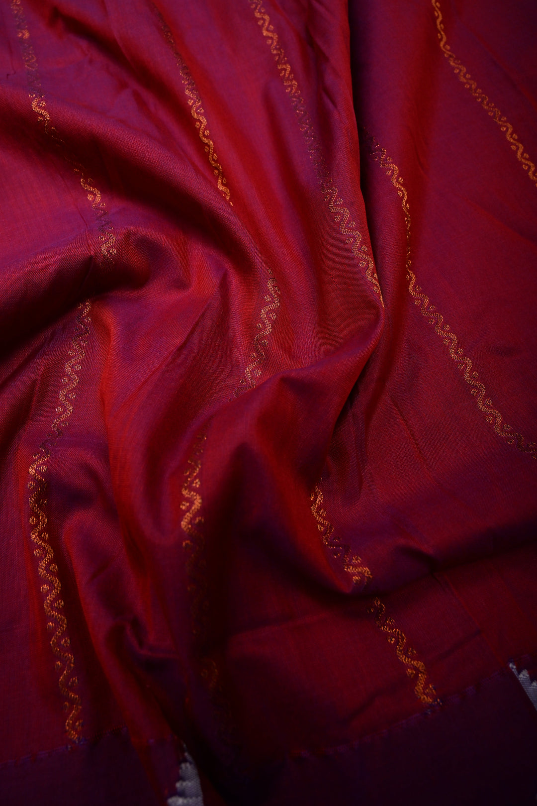 Pink Dual Tone Ilkal Weave Art Silk Bagalkote Saree with Zari Veldhari  Horizontal Stripes and Contrast Temple Border | SHOBITAM