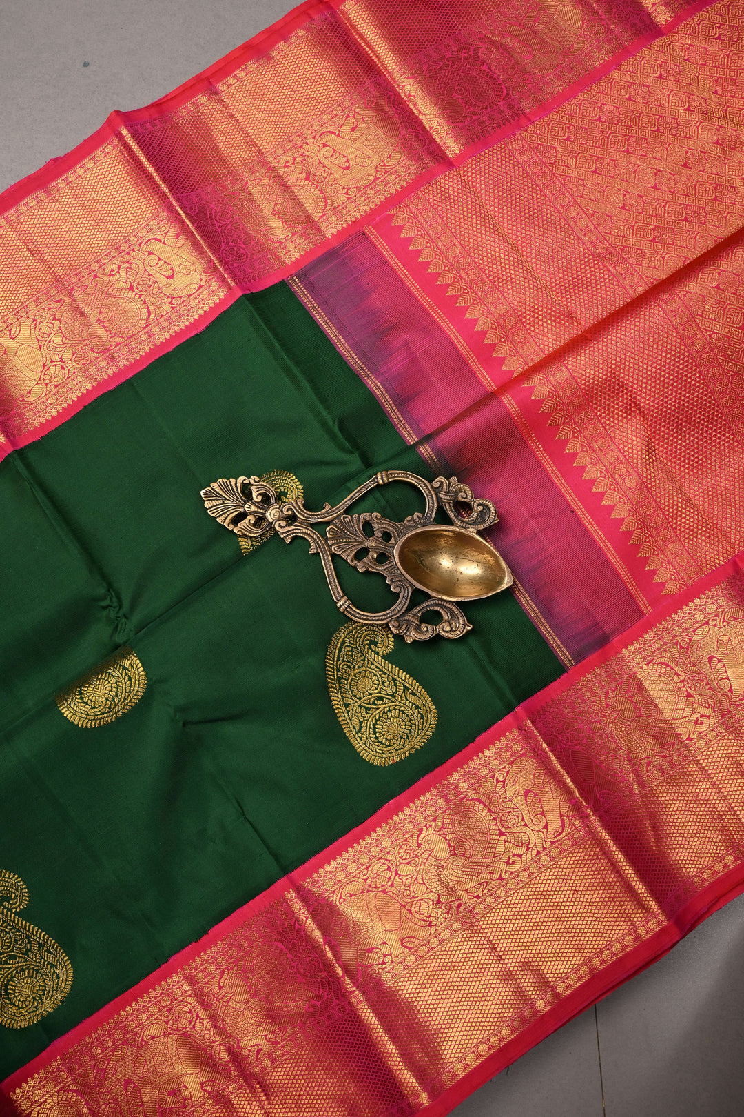 Emerald Green Korvai Kanjivaram Pure Silk Saree with Paisley Zari Buttas and Contrast Zari Border | SILK MARK CERTIFIED | SHOBITAM