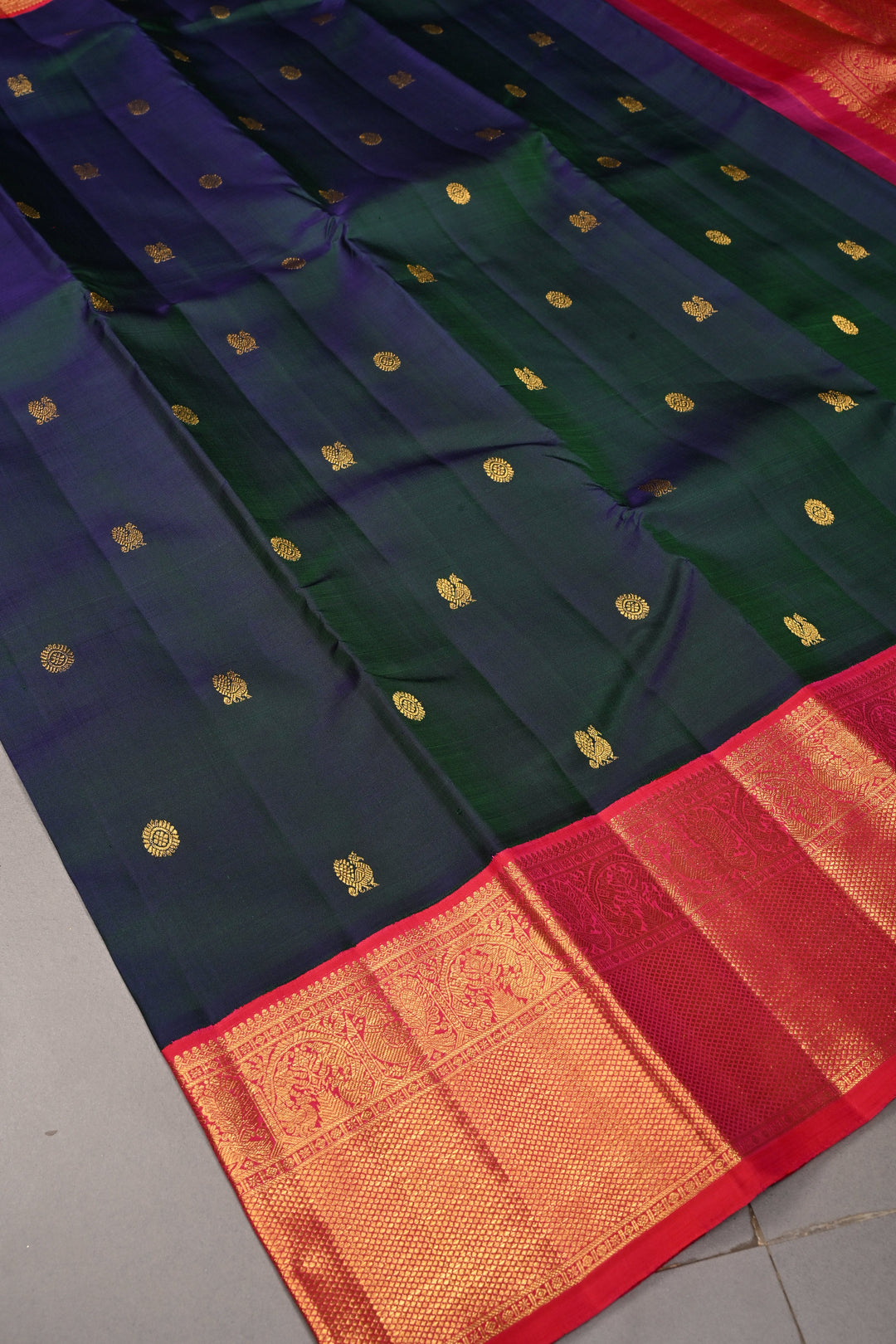 Peacock Green Dual tone Korvai Kanjivaram Pure Silk Saree with Zari Buttas and Contrast Zari Border | SILK MARK CERTIFIED