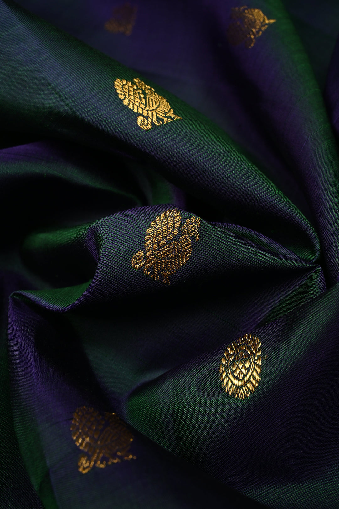 Peacock Green Dual tone Korvai Kanjivaram Pure Silk Saree with Zari Buttas and Contrast Zari Border | SILK MARK CERTIFIED