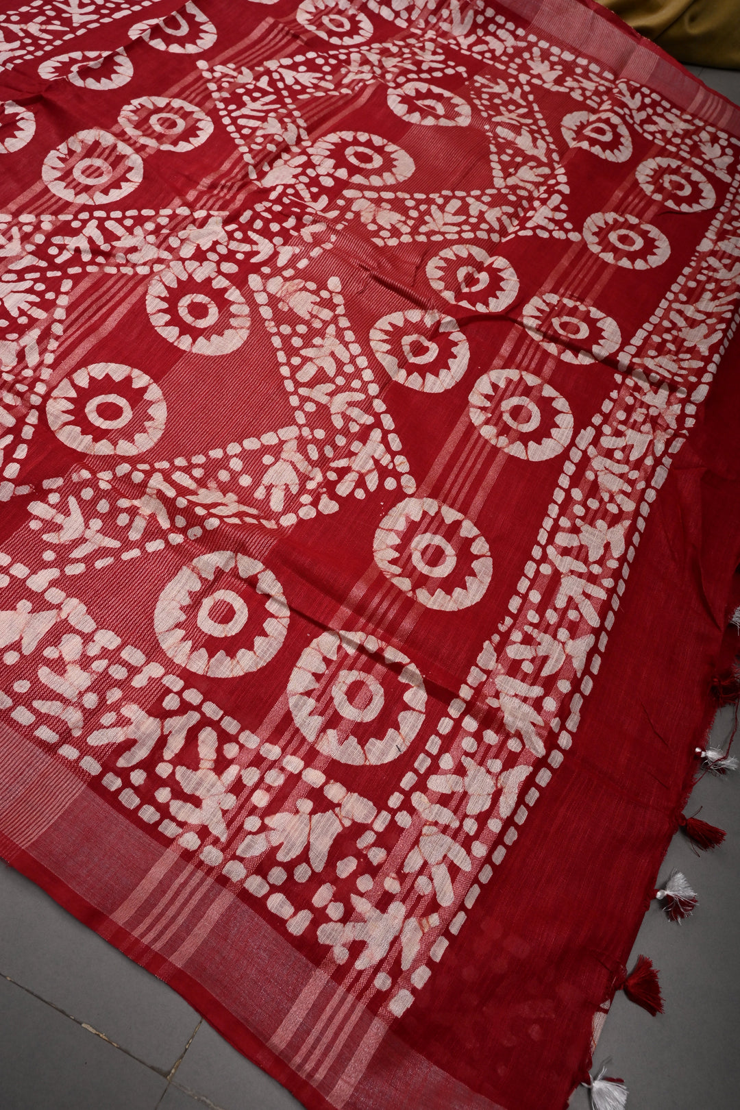 Blood Red Bhagalpuri Mercerized Cotton Slub Unique Batik Print Saree | SHOBITAM