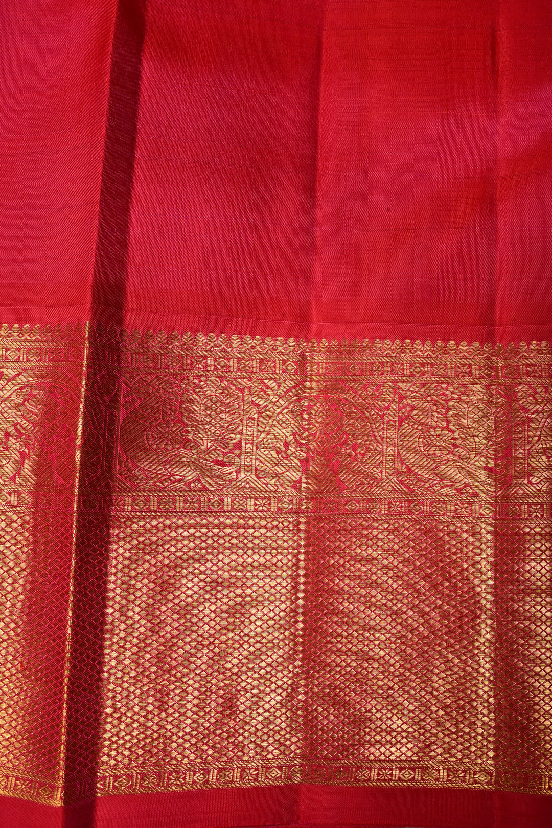 Peacock Green Dual tone Korvai Kanjivaram Pure Silk Saree with Zari Buttas and Contrast Zari Border | SILK MARK CERTIFIED