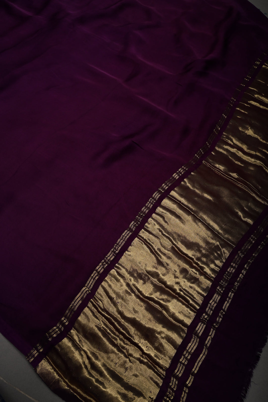 Aubergine Borderless Modal Silk Saree with Lagda Patta Crushed Tissue Pallu | SHOBITAM