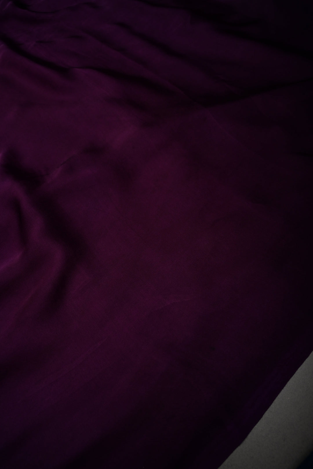 Aubergine Borderless Modal Silk Saree with Lagda Patta Crushed Tissue Pallu | SHOBITAM