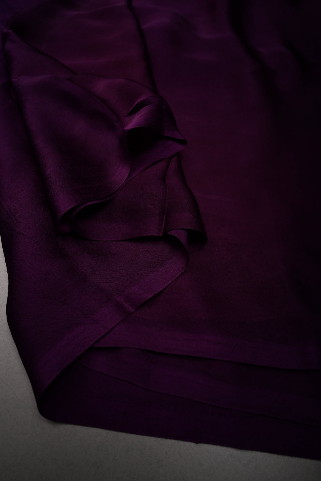 Aubergine Borderless Modal Silk Saree with Lagda Patta Crushed Tissue Pallu | SHOBITAM