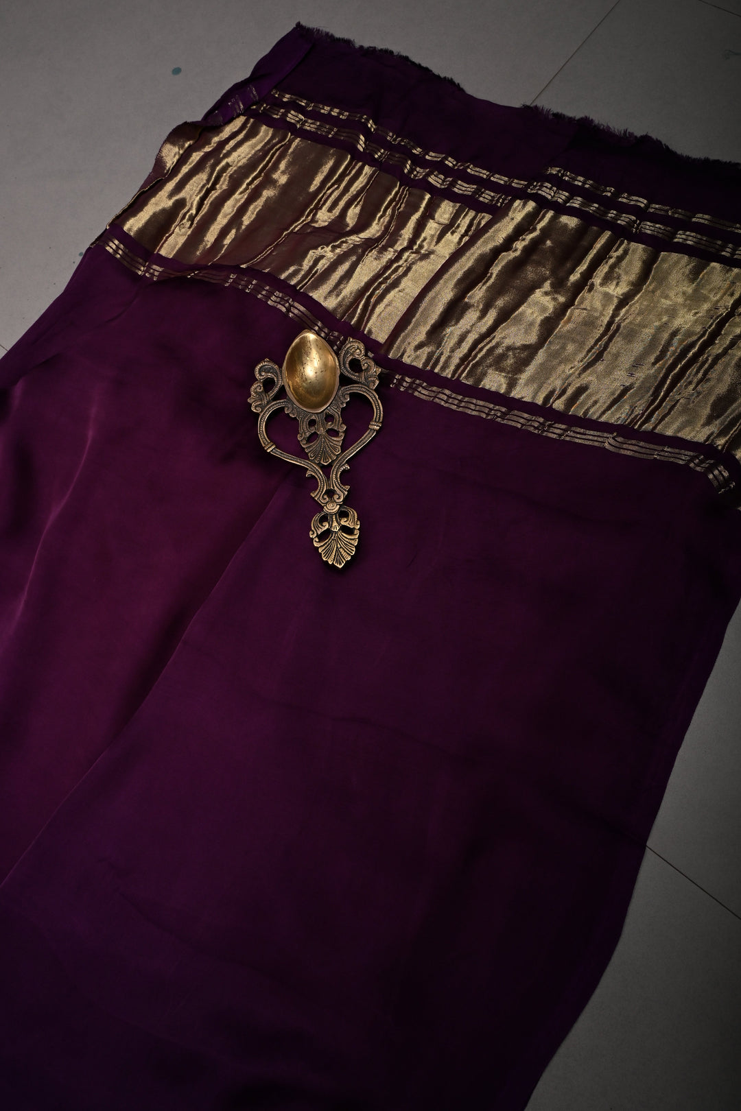 Aubergine Borderless Modal Silk Saree with Lagda Patta Crushed Tissue Pallu | SHOBITAM