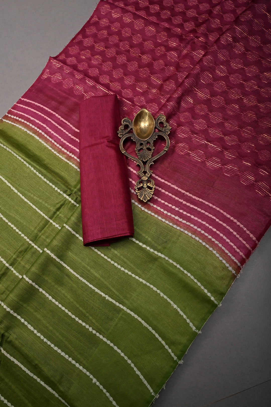 Sap Green Borderless Semi Tussar Saree with Thread Horizontal Stripes and Contrast Pallu | SHOBITAM