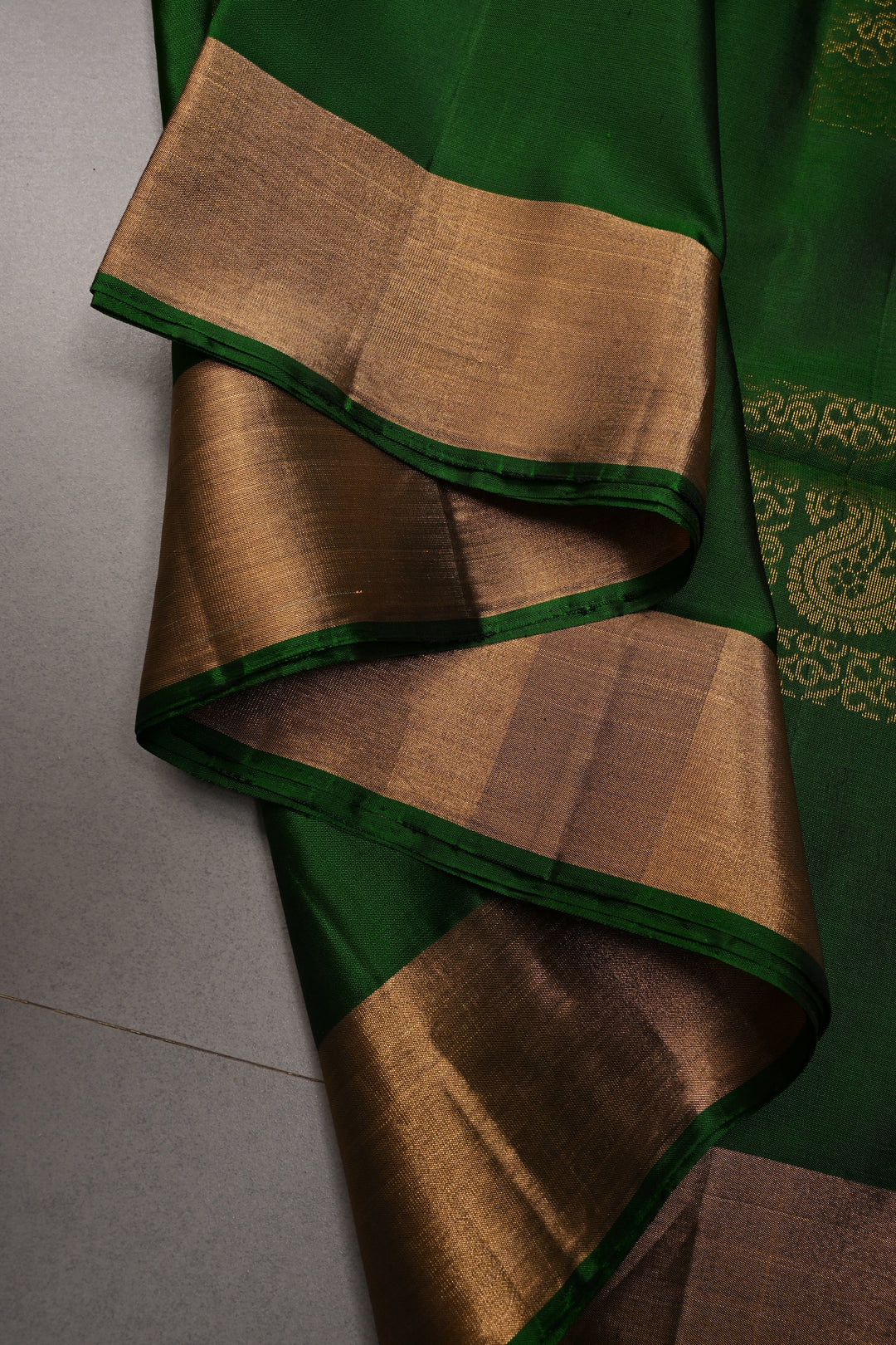 Green Kanjivaram Soft Silk Saree with Paisley Buttas and Zari Border | SILK MARK CERTIFIED | SHOBITAM