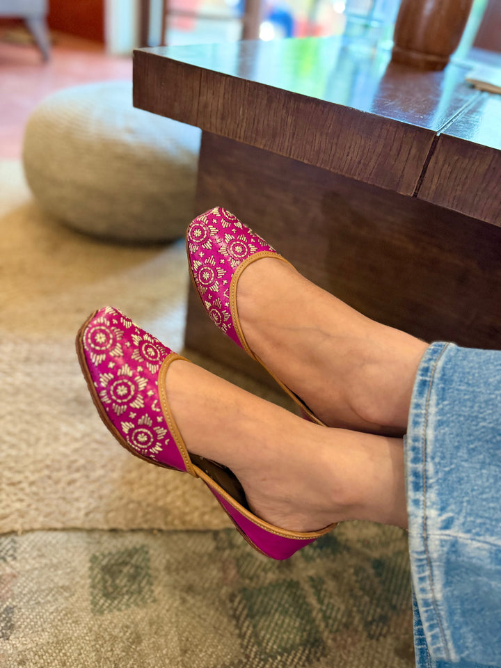 MULBERRY Purple Zari Embroidery Jutti