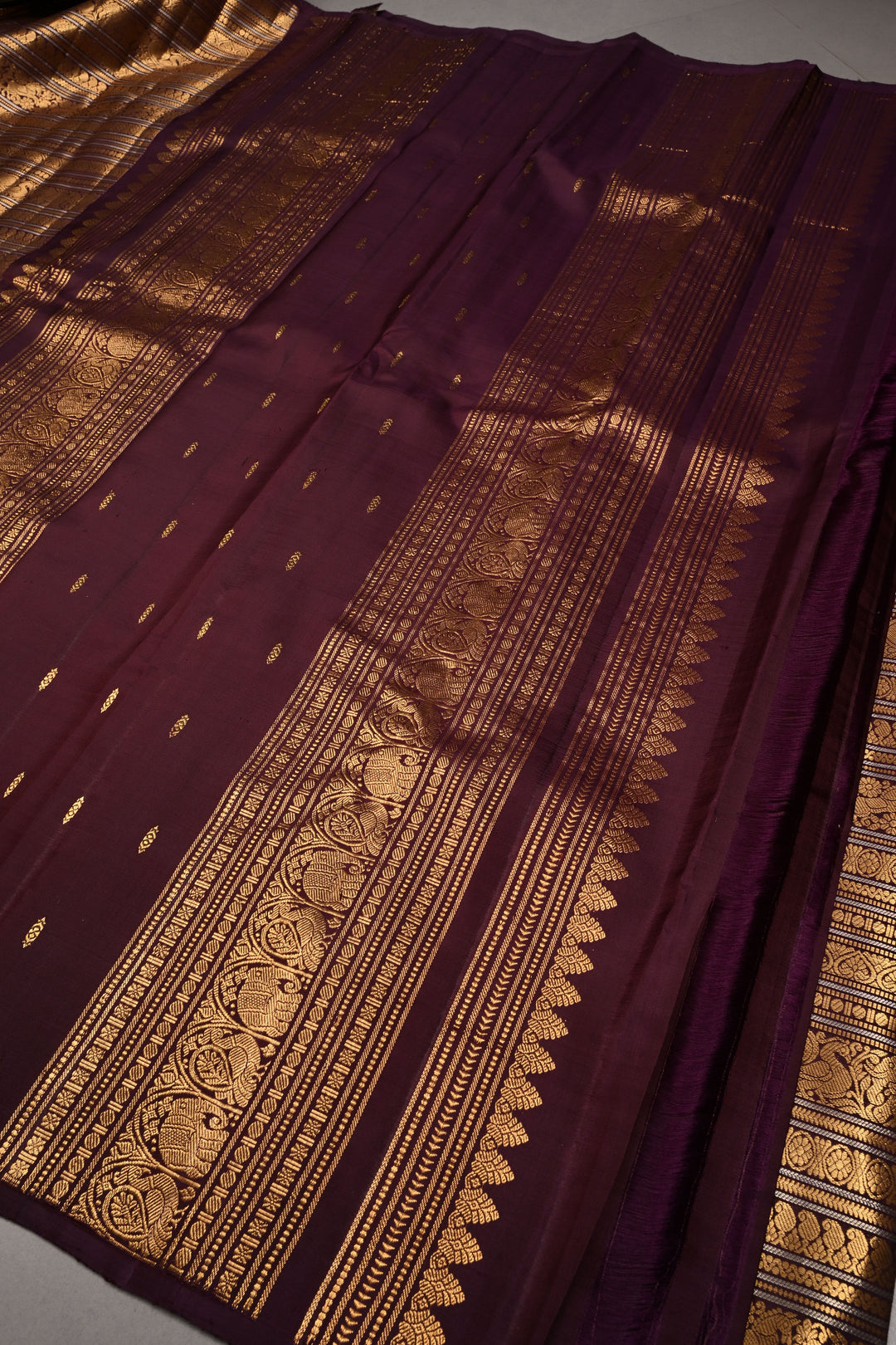 Kanchana Pure Gadwal Silk Saree with Ornate and Vanasingaram Gold-Silver Zari Stipes Brocade  | SILK MARK CERTIFIED