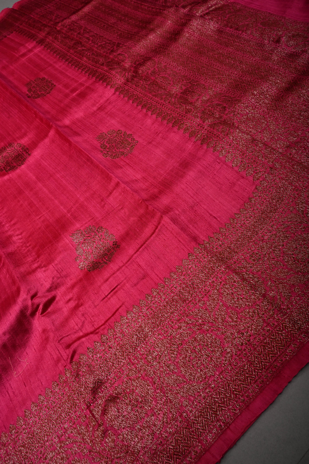 Magenta Banarasi Raw Silk Saree with Antique Floral Zari Buttas and Zari Border | SILK MARK CERTIFIED | SHOBITAM (Copy)