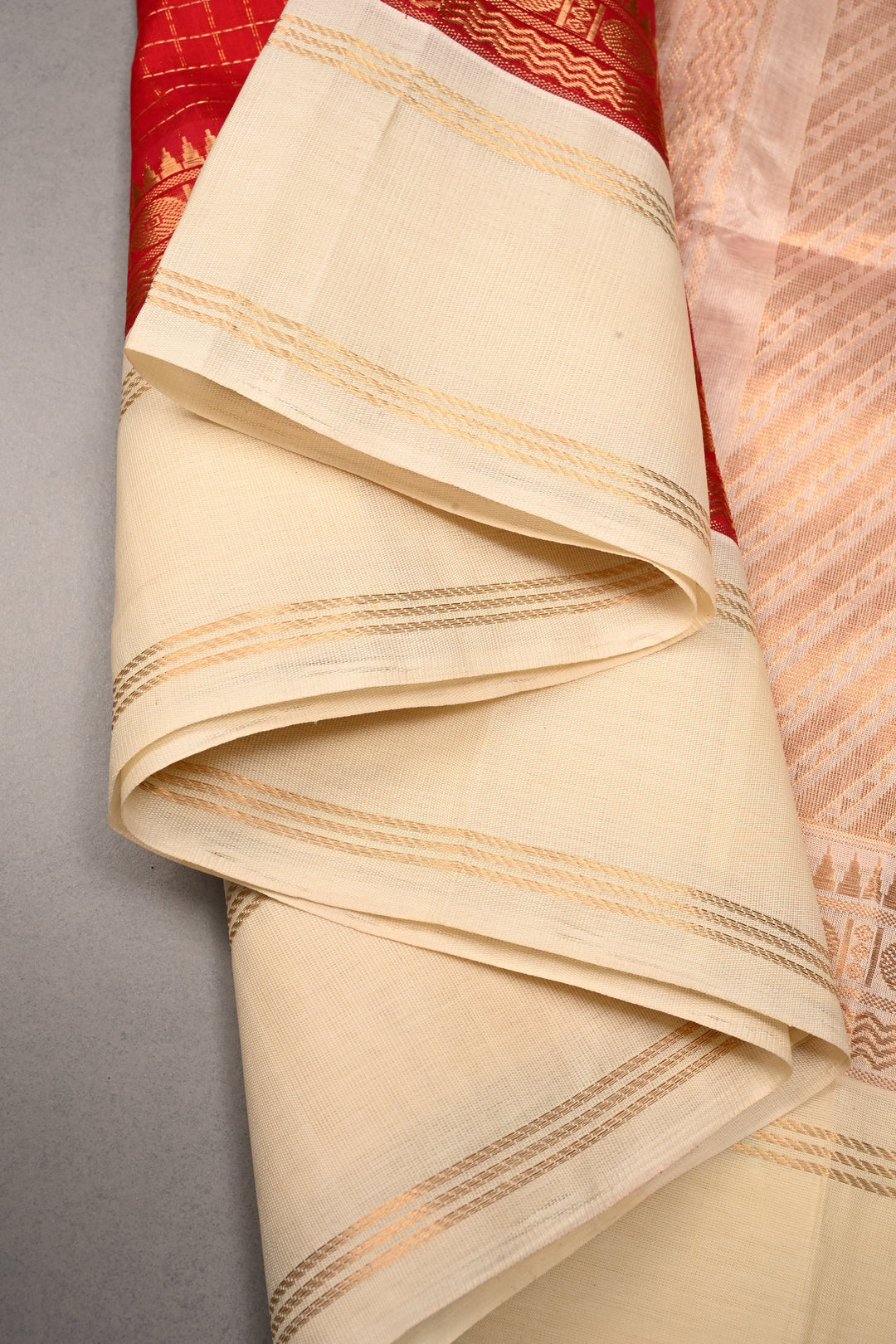 Red Korvai Kanchi Silk Cotton Handloom Saree with Checks Pattern and Contrast Zari Border