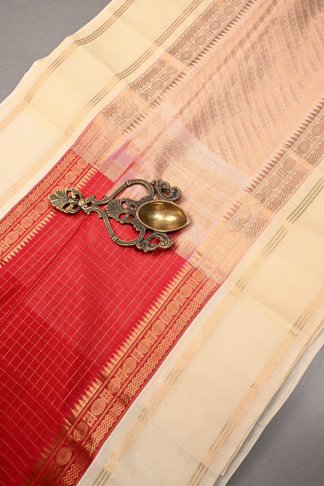 Red Korvai Kanchi Silk Cotton Handloom Saree with Checks Pattern and Contrast Zari Border