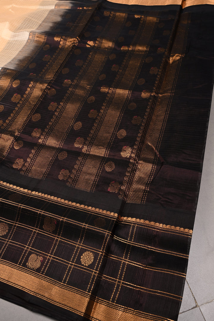 Cream Korvai Kanchi Silk Cotton Handloom Saree with Checks Pattern and  Contrast Zari Border