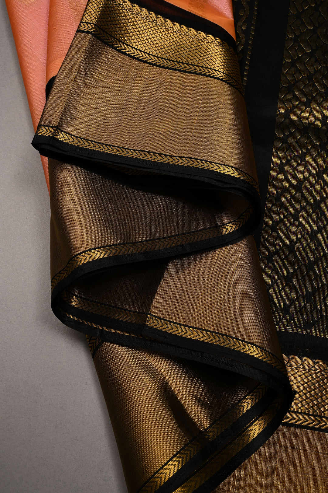 Peach Dual tone Koravi Kanchi Silk Cotton Saree with Zari Buttas and Contrast Zari Border | SHOBITAM