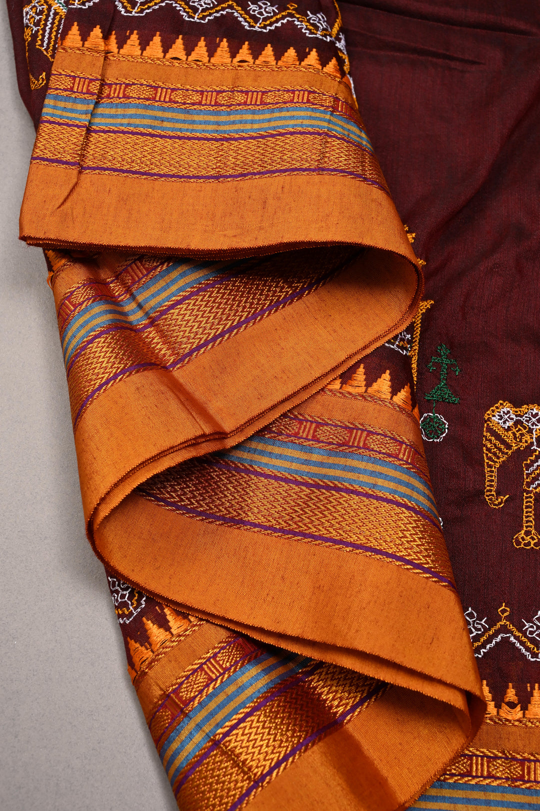 Coco Brown Ilkal Weave Mercerized Bagalkote Cotton Saree with Kasuti Style Machine Embroidery and Contrast Zari Border | SHOBITAM