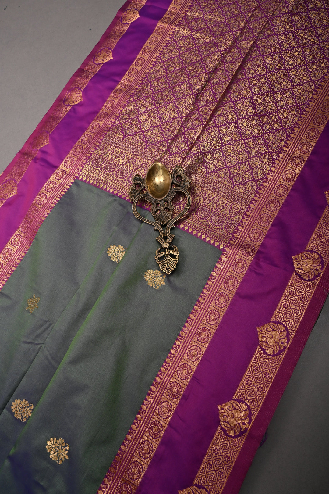Green-Blue Dual tone Kanchi Semi Silk Saree with Zari Buttas and Contrast Rettaipet Zari Border | SHOBITAM