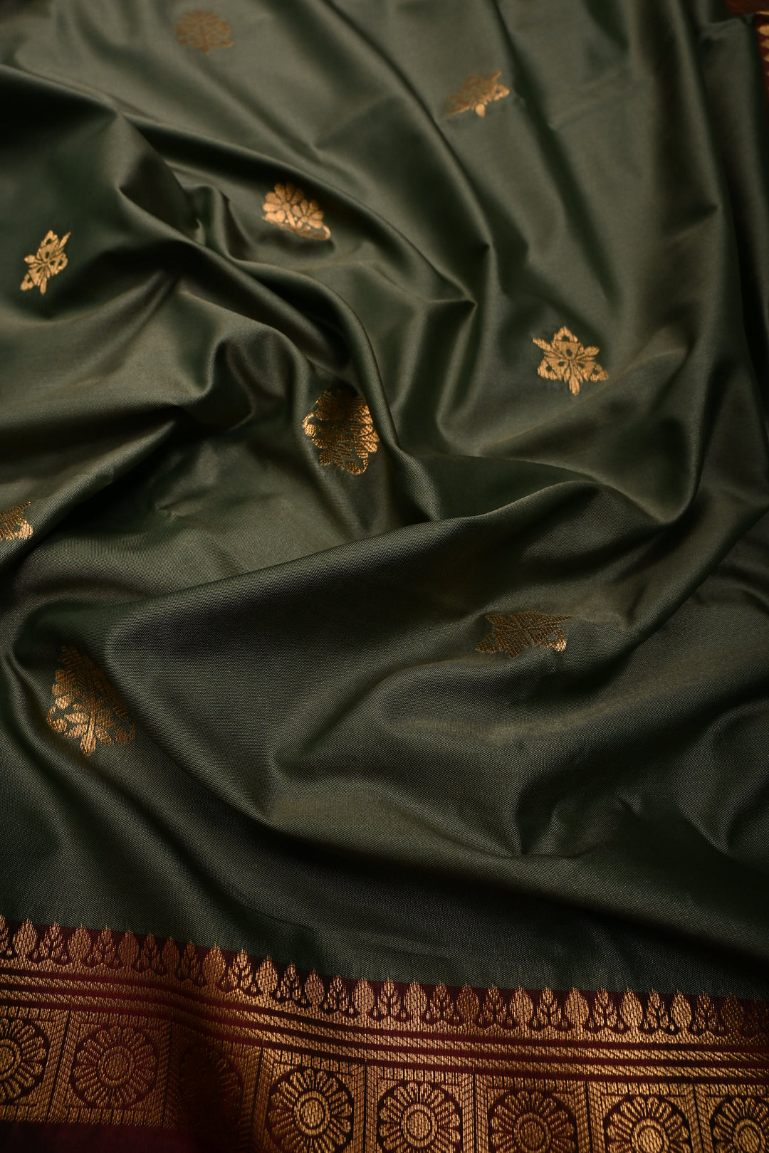 Cactus Green Kanchi Semi Silk Saree with Zari Buttas and Contrast Rettaipet Zari Border | SHOBITAM