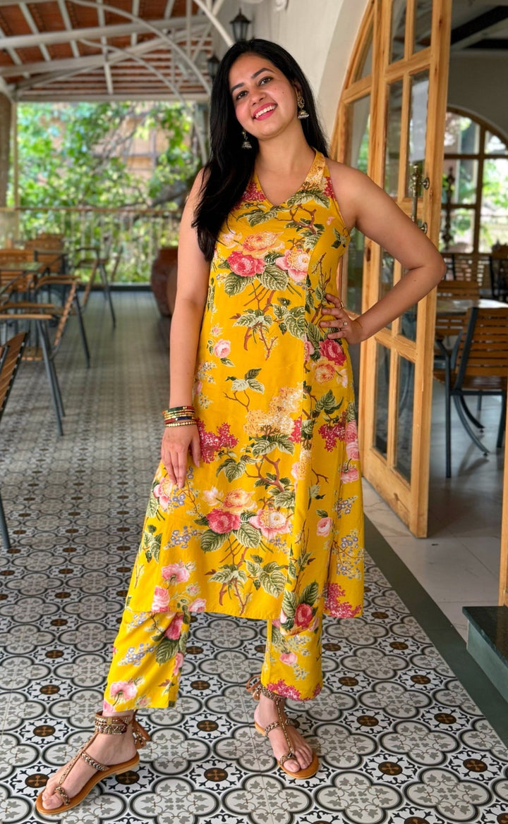 EDEN Yellow Sleeveless Cotton Kurta Set Of 2