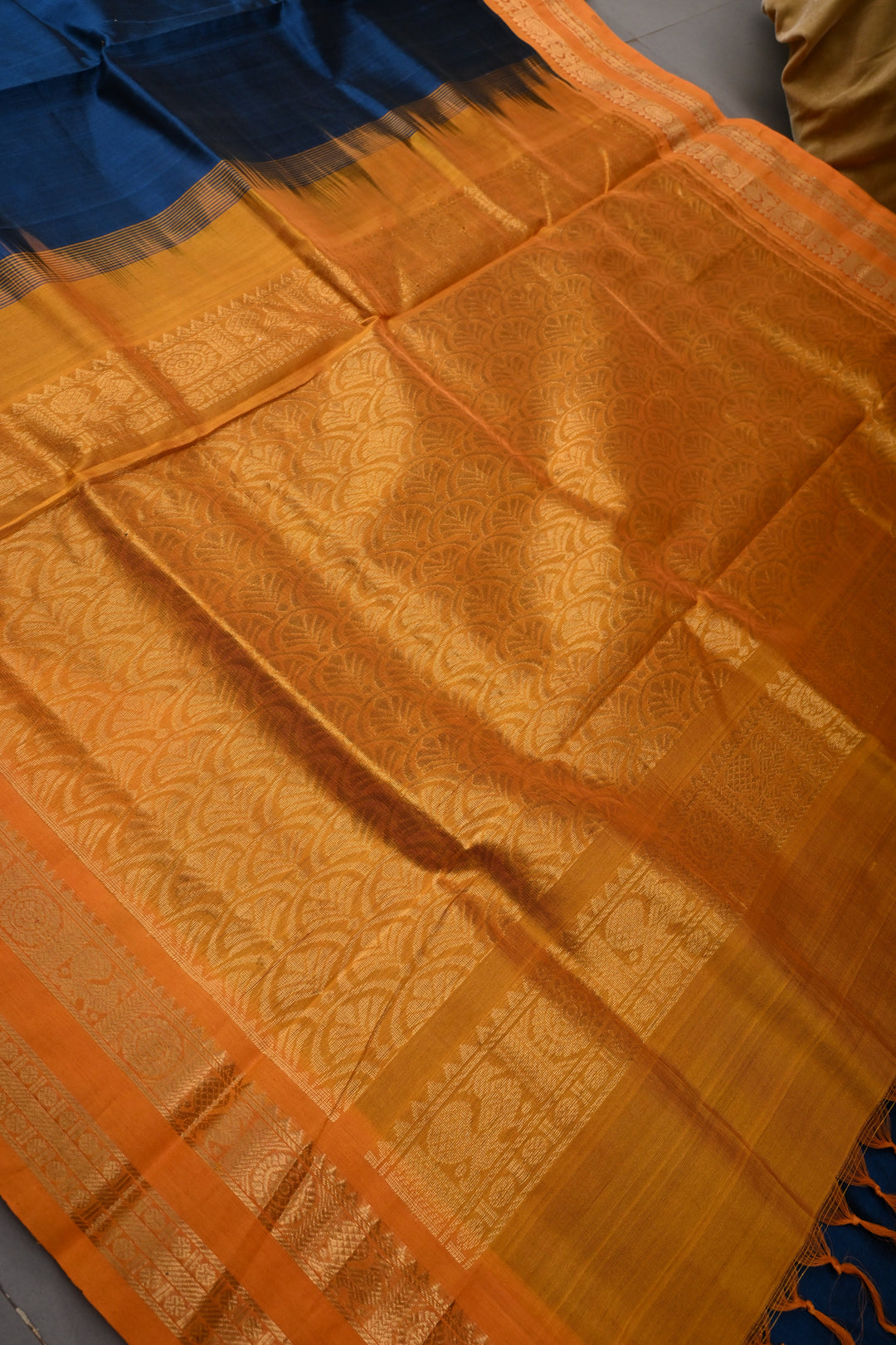 Prussian Blue 9 Yards Madisar Silk Cotton Saree with Contrast Zari Border ,No Blouse Piece