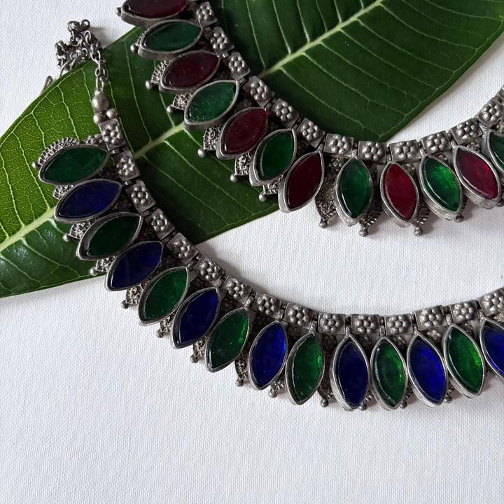 Patta Glasswork Choker | SHOBITAM