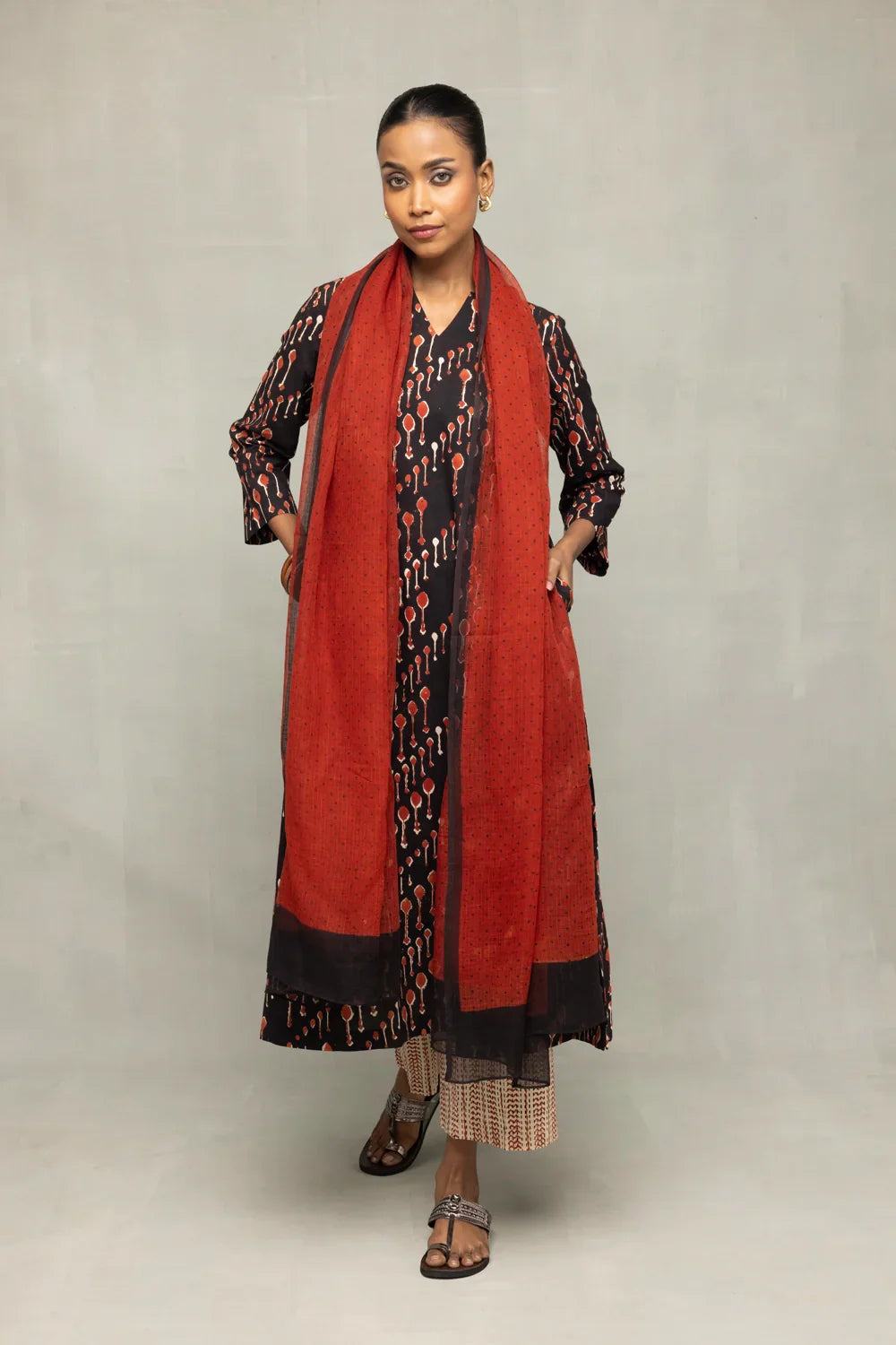 Ebony & Crimson Bagru Hand-Block Print Kurta set | SHOBITAM